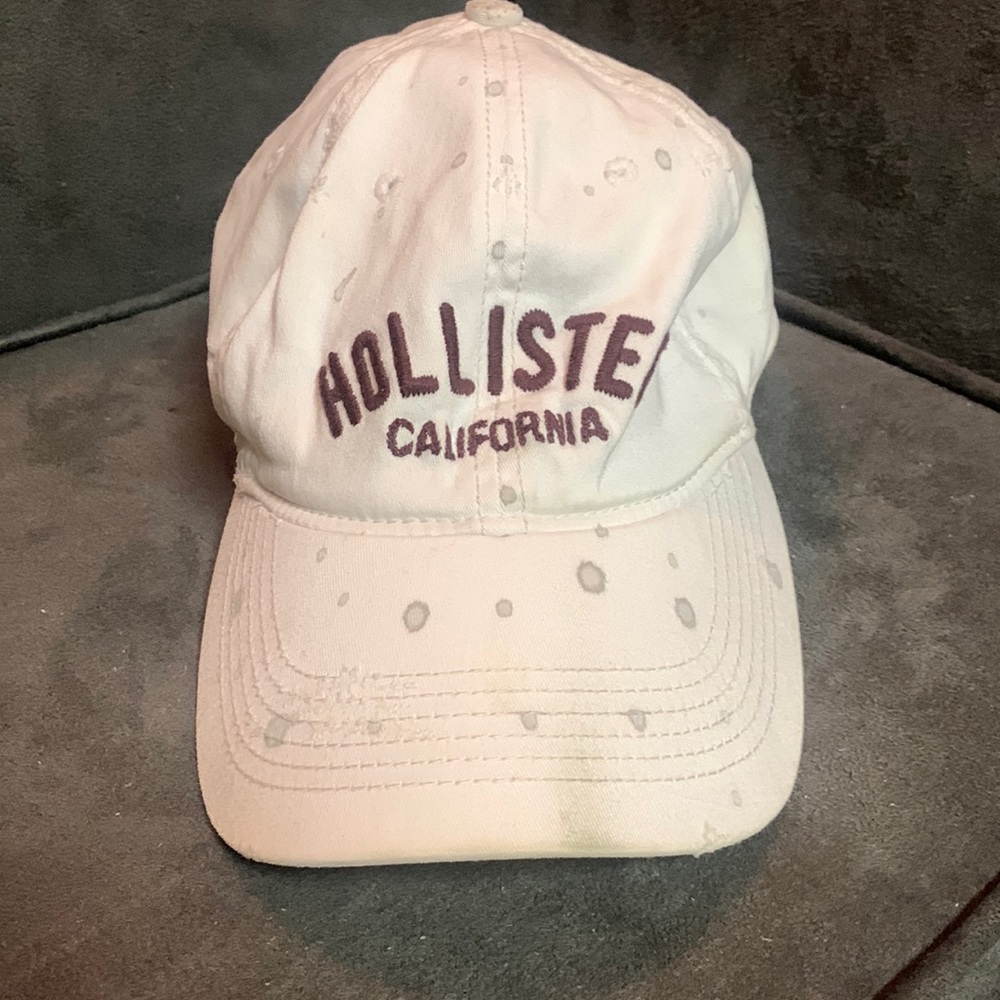 Hollister California white hat cap good as new
